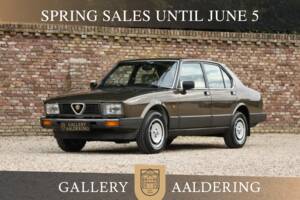 Bild 1/50 von Alfa Romeo Alfetta 2.0 (1984)