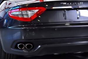 Bild 27/59 von Maserati GranCabrio 4.7 (2010)