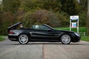 Bild 21/50 von Mercedes-Benz SL 55 AMG (2004)