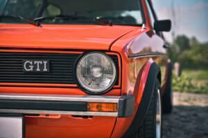Image 8/49 of Volkswagen Golf Mk I GTI 1.6 (1979)