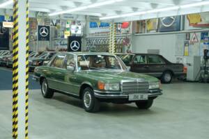Image 15/50 de Mercedes-Benz 350 SE (1975)