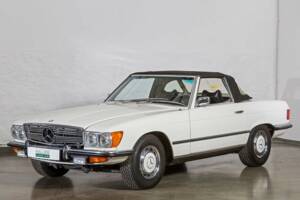 Image 9/30 of Mercedes-Benz 350 SL (1972)
