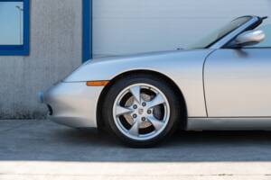 Image 19/73 of Porsche Boxster (2001)
