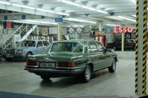 Image 11/50 de Mercedes-Benz 450 SEL 6,9 (1975)
