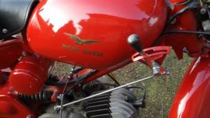 Immagine 35/41 di Moto Guzzi Motoleggera 65 (1952)