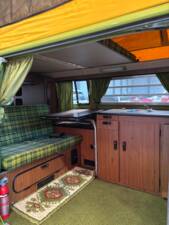 Bild 9/16 von Volkswagen T2b Westfalia (1978)