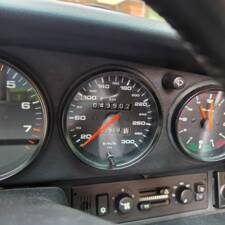 Bild 25/113 von Porsche 911 Carrera 2 (1991)