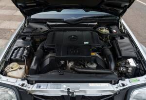 Immagine 22/22 di Mercedes-Benz SL 500 (1995)