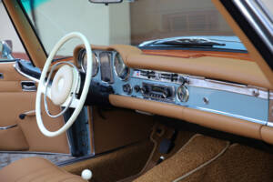 Bild 16/40 von Mercedes-Benz 280 SL (1970)