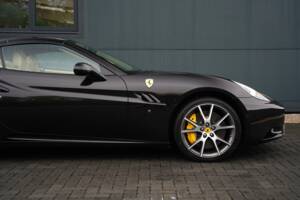 Imagen 24/50 de Ferrari California (2011)