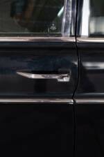 Image 38/64 of Mercedes-Benz 230/6 LWB (1976)