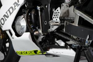 Image 8/50 de Honda DUMMY (2004)