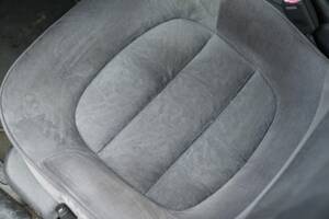 Obraz 25/48 pojazdu Peugeot 406 Coupé 2.0 16V (2000)