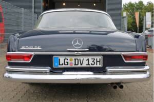 Image 4/12 of Mercedes-Benz 250 SE (1967)