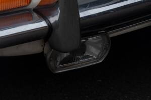 Image 37/50 of Jaguar XJ 6 4.2 (1972)