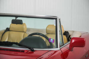 Immagine 22/50 di Alfa Romeo 2.0 Spider (1991)