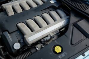 Immagine 31/46 di Aston Martin DB 7 Vantage Volante (2000)