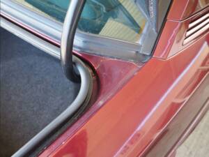 Image 96/137 of Mercedes-Benz 190 E 1.8 Avantgarde &quot;Rosso&quot; (1992)