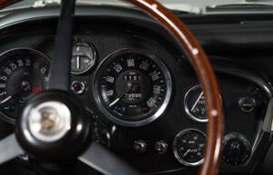 Bild 27/36 von Aston Martin DB 6 Vantage (1966)