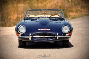 Image 10/80 de Jaguar Type E 4.2 (1966)
