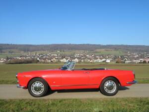 Image 3/23 of Alfa Romeo 2600 Spider (1966)