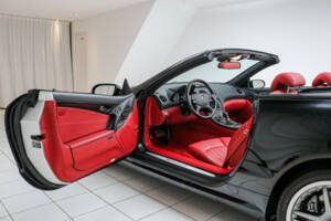 Immagine 4/21 di Mercedes-Benz SL 65 AMG (2005)