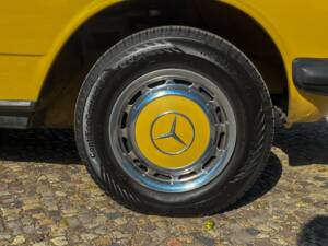 Image 139/139 of Mercedes-Benz 240 D (1978)