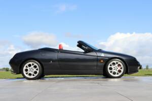 Image 2/50 of Alfa Romeo Spider 3.0 V6 24V (2001)