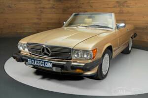 Image 15/19 of Mercedes-Benz 560 SL (1988)