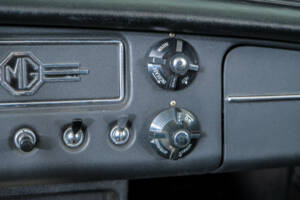 Afbeelding 28/50 van MG MGB (1968)