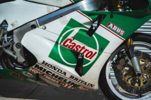Immagine 5/50 di Honda VFR 750R RC36 (1992)