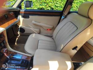 Immagine 5/8 di Jaguar XJ 12 (1992)