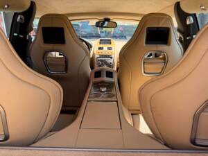 Bild 21/37 von Aston Martin Rapide (2010)