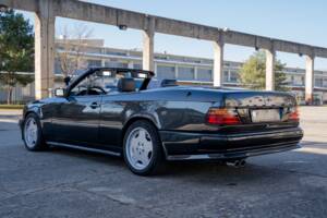 Bild 21/49 von Mercedes-Benz 300 CE-24 (1993)