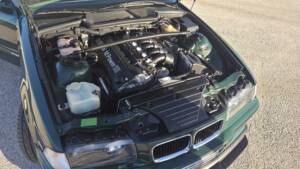 Image 39/54 of BMW M3 GT (1995)