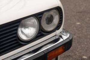 Image 25/50 of BMW 320i (1987)