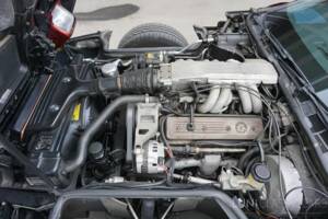 Afbeelding 38/45 van Chevrolet Corvette Convertible (1988)