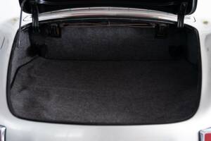 Image 33/36 of Mercedes-Benz 300 SL Roadster (1961)