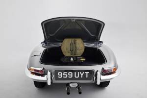 Immagine 27/50 di Jaguar E-Type 3.8 (1962)