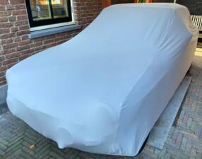 Image 22/50 of MG MGB GT (1972)