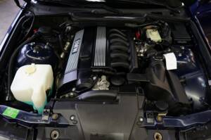 Image 27/33 of BMW 323ti Compact (1999)