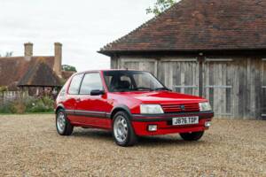 Immagine 29/50 di Peugeot 205 GTi 1.9 (1991)