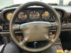 Afbeelding 15/39 van Porsche 911 Carrera (1995)