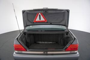 Image 33/45 of Mercedes-Benz 500 SEL (1992)