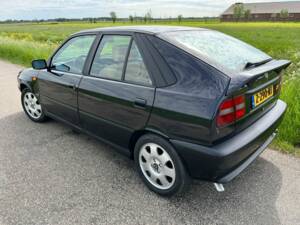 Bild 4/6 von Lancia Delta HF Integrale Evoluzione II &quot;Club Hi-Fi&quot; (1994)