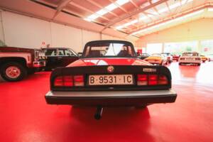 Image 2/24 of Alfa Romeo 2.0 Spider (1987)