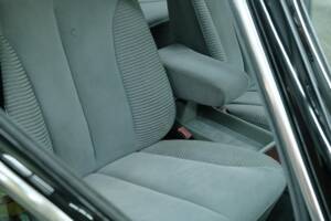 Bild 28/50 von Mercedes-Benz 300 SEL (1991)