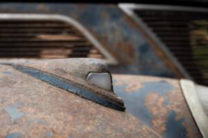 Image 104/134 of Ford V8 (1937)