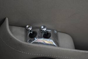 Image 43/47 of Daimler Sovereign 4.2 (1982)