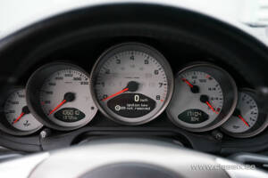 Image 2/26 of Porsche 911 Carrera S (2005)
